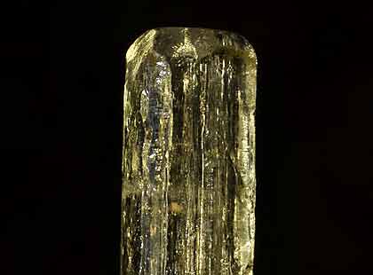 Golden beryl similar to Aquamarine the march birthstone